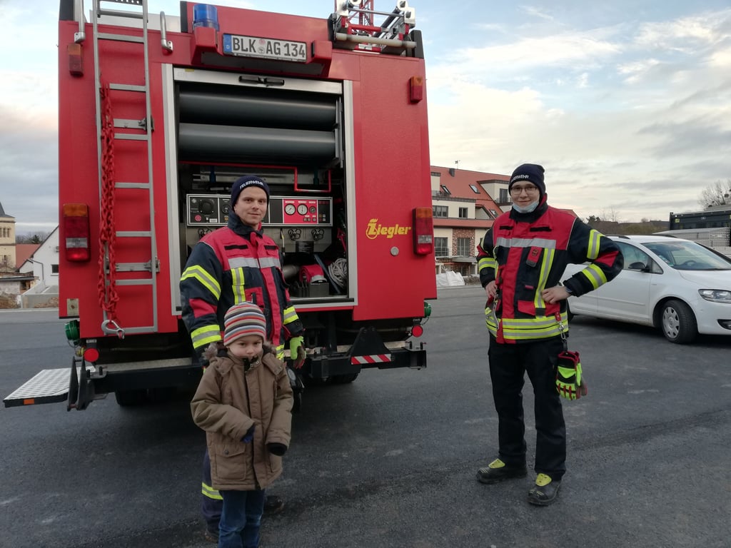Feuerwehr Tröglitz bei einer Übung in Burtschütz.