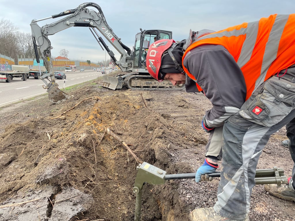 Am Magdeburger Ring wird nach Kampfmitteln gesucht.