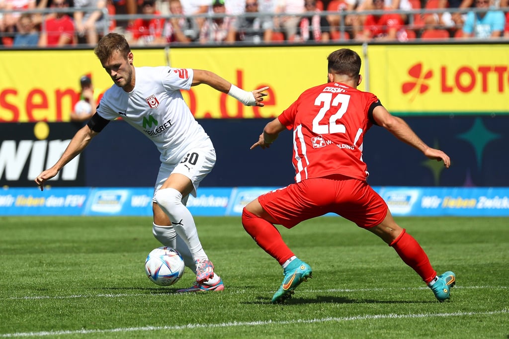 Beim Hinspiel zwischen HFC und FSV Zwickau war noch Sommer.