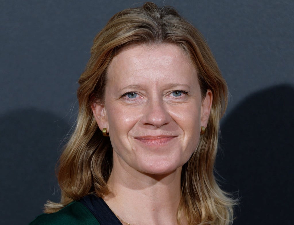 Die Schauspielerin Caroline Peters kommt zum Empfang anlässlich der Kölner Jurysitzung vor den International Emmy Awards 2022.