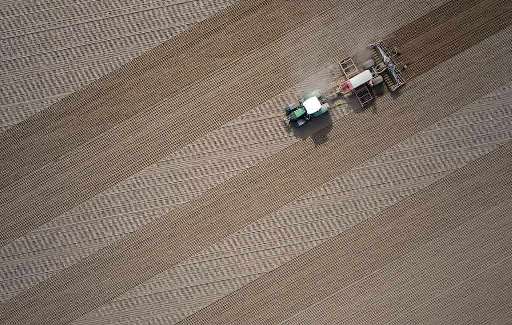 Für die Bewirtschaftung des Ackers erhalten die Landwirte Geld von der EU.