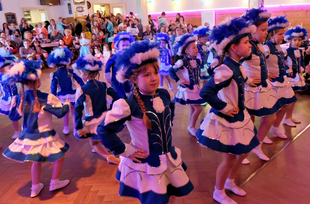 Die Blau-Weißen Funken haben mehrere Tänze einstudiert und werden diese bei den Veranstaltungen des ECV aufführen.