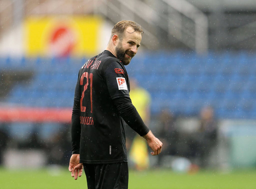 Jan-Marc Schneider stellt sich als Probespieler beim Halleschen FC vor.