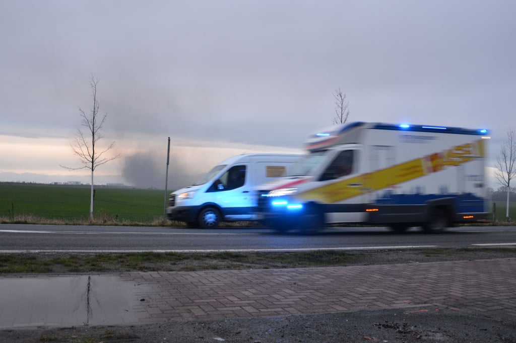 Ein Feuer in Sülzetal hält die Einsatzkräfte in Atem.