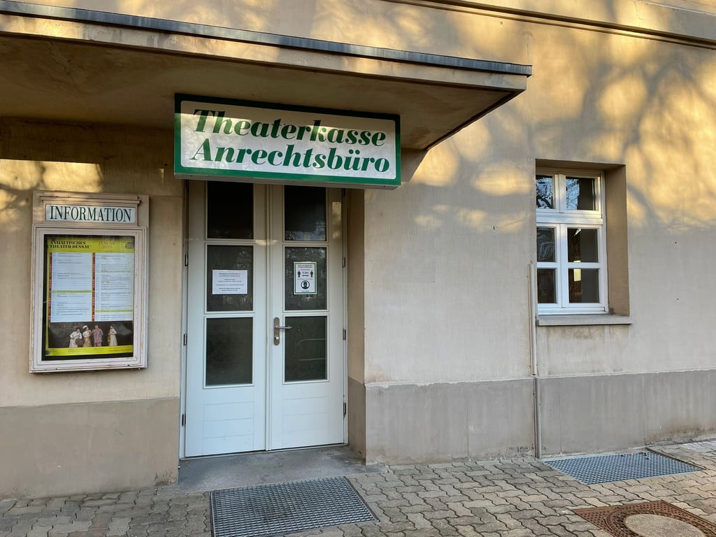 Die Theaterkasse im Großen Haus am Friedensplatz.