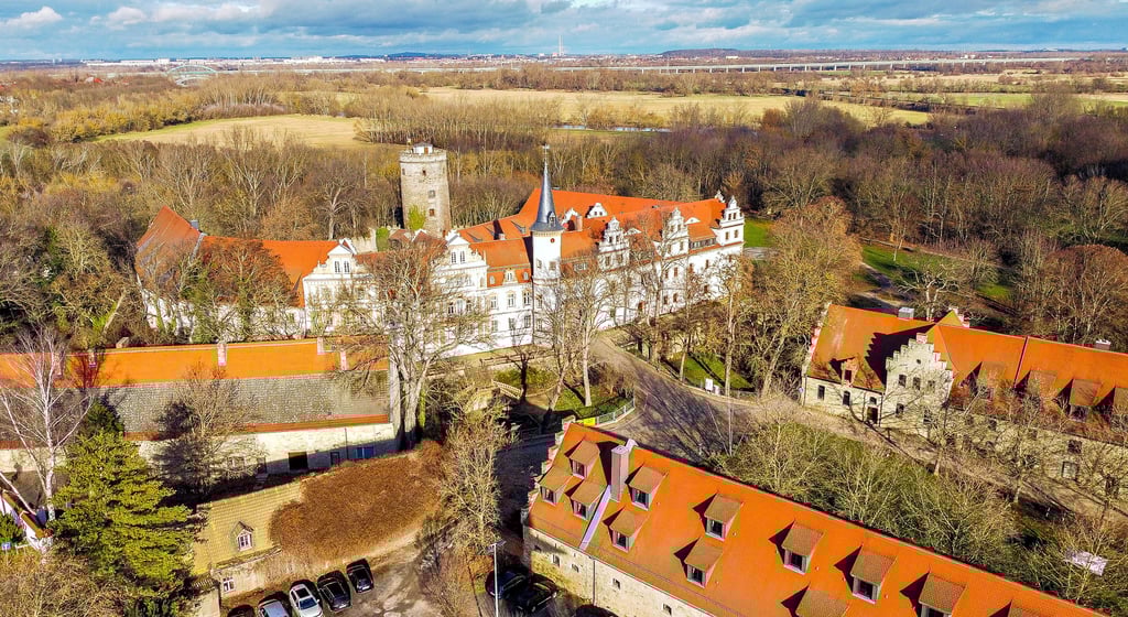 Auf dem Areal des Schlosshotels entstehen derzeit 15 neue Zimmer. Geplant sind zudem acht Appartments für längere Aufenthalte.