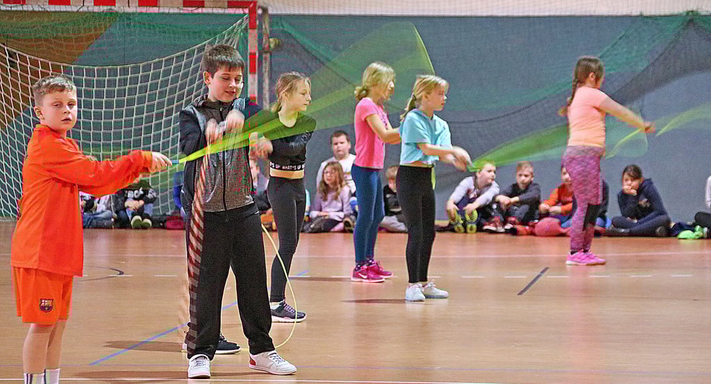 Seilspringaktion in der Grundschule Möckern .