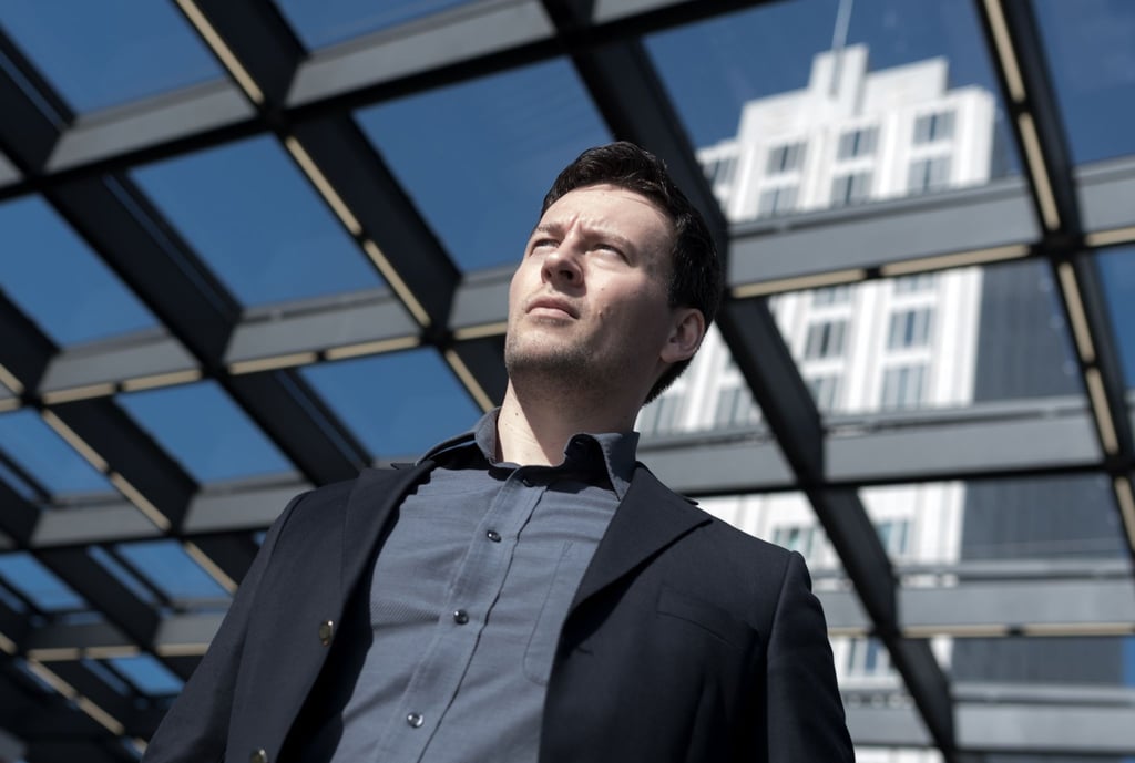 Keine Lust für den Job umzuziehen? Ob Arbeitnehmer eine Versetzung in eine andere Stadt hinnehmen müssen, hängt auch vom Inhalt des Arbeitsvertrags ab.