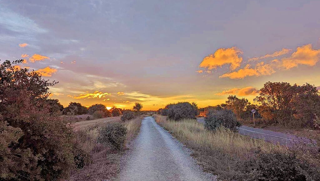 Traumhafte Landschaften und viele Entdeckungen am Wegesrand erlebten die Hennings: der Sonnenaufgang bei Santa Catalina de Somoza