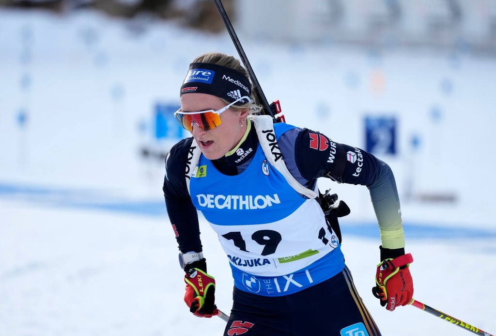 Biathletin Anna Weidel in Aktion.