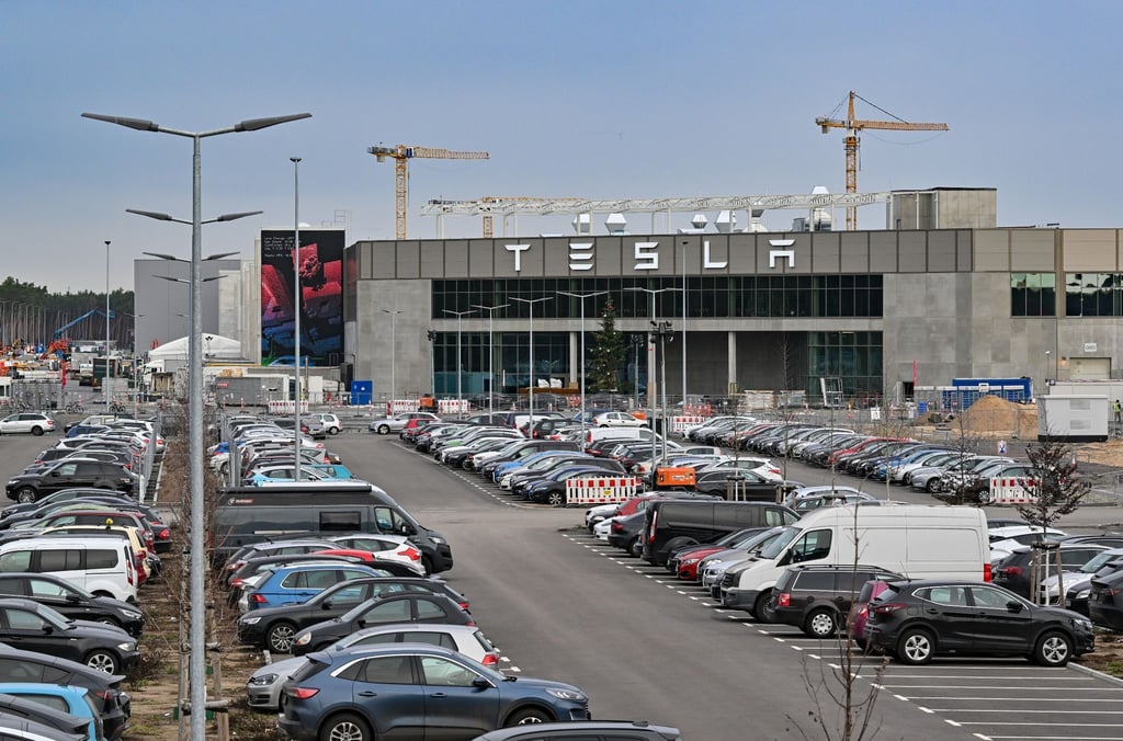 Das Werk der Tesla Gigafactory Berlin-Brandenburg vom US-Elektroautobauer Tesla.