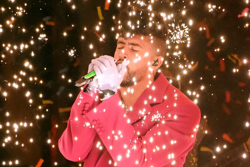 Bad Bunny tritt bei den 22. jährlichen Latin Grammy Awards in der MGM Grand Garden Arena in Las Vegas auf. Der Latin-Star tritt als Headliner beim diesjährigen Coachella-Festival in Kalifornien auf.