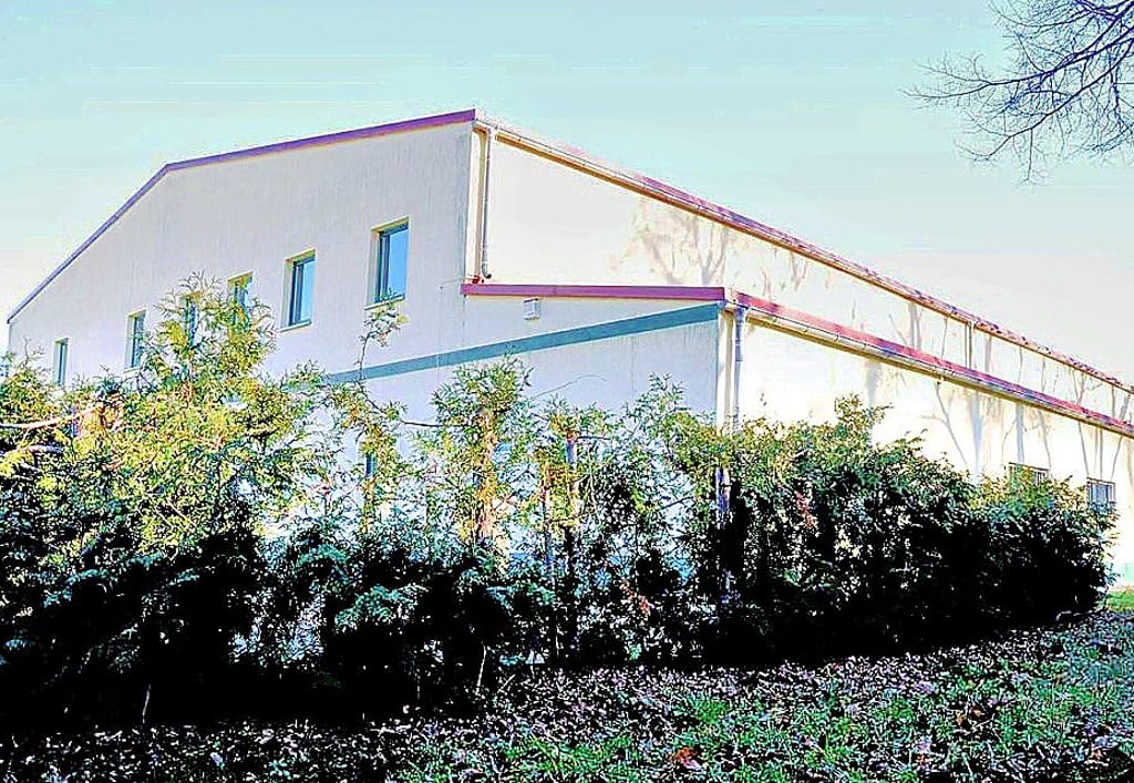 Die Mehrzweckhalle in Löderburg steht seit vier Jahren leer. Wird 2023 das Jahr, in dem entschieden wird, wie es weitergeht?