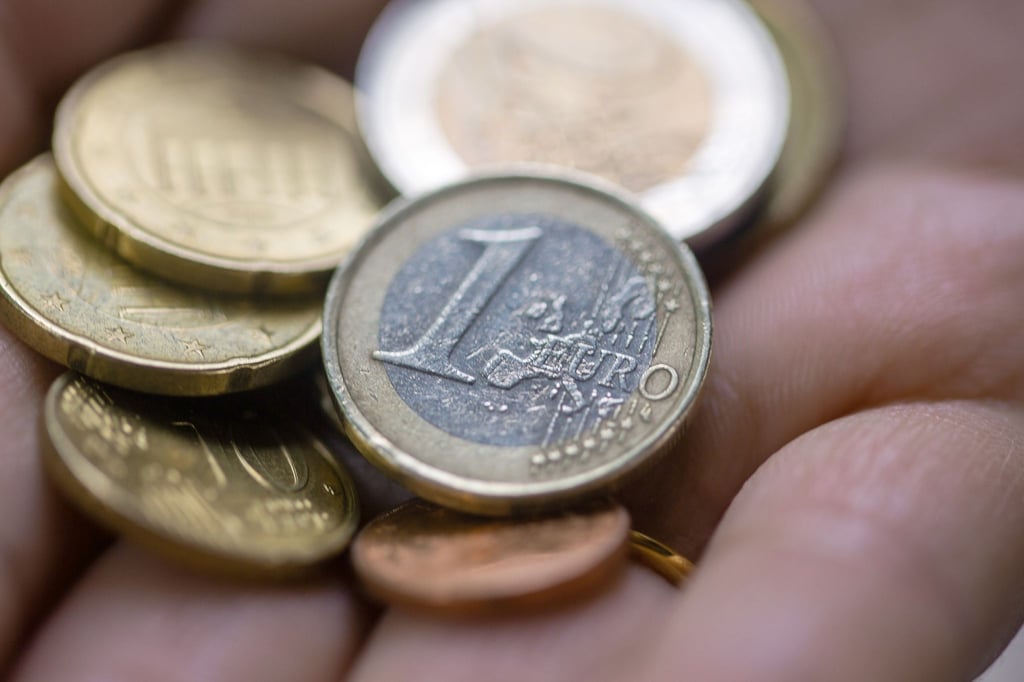 Sparer können sich über steigende Zinsen etwa fürs Tagesgeld freuen.