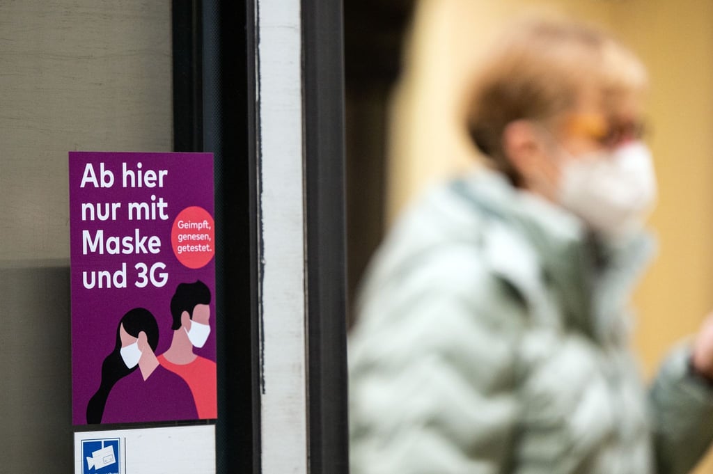 Fällt die Maskenpflicht im öffentlichen Fernverkehr?