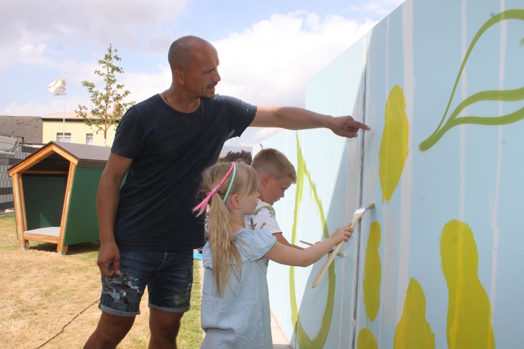 Künstler Christoph Ackermann hat bereits Workshops mit Kindern umgesetzt. Mit der Q.Hof-Gemeinschaft hat er ein neues Angebot für Kinder und Jugendliche entwickelt. 
