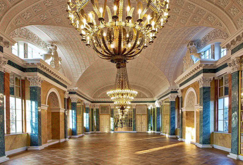 Ein wahres Schmuckstück: Vor 200 Jahren bekam Herzogin Julie von Anhalt-Cöthen den Spiegelsaal zum Geburtstag geschenkt.