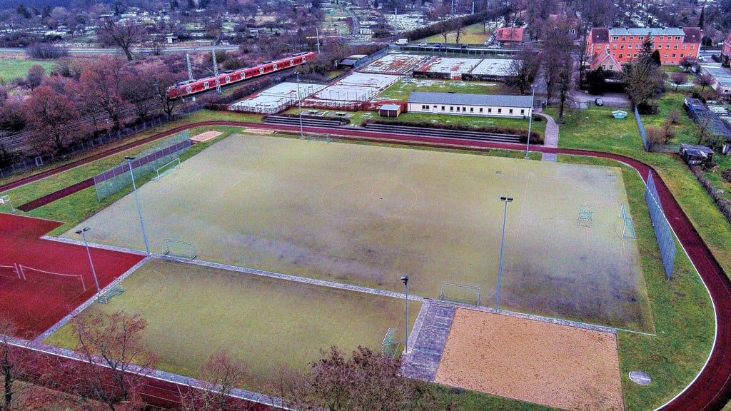 Blick auf die Bleiche. Die Sportanlagen sind in die Jahre gekommen.