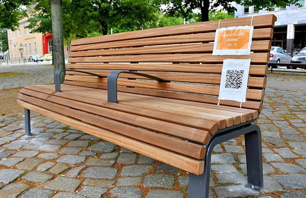 Auf dem Magdeburger Domplatz sollen neue Bänke aufgestellt werden.