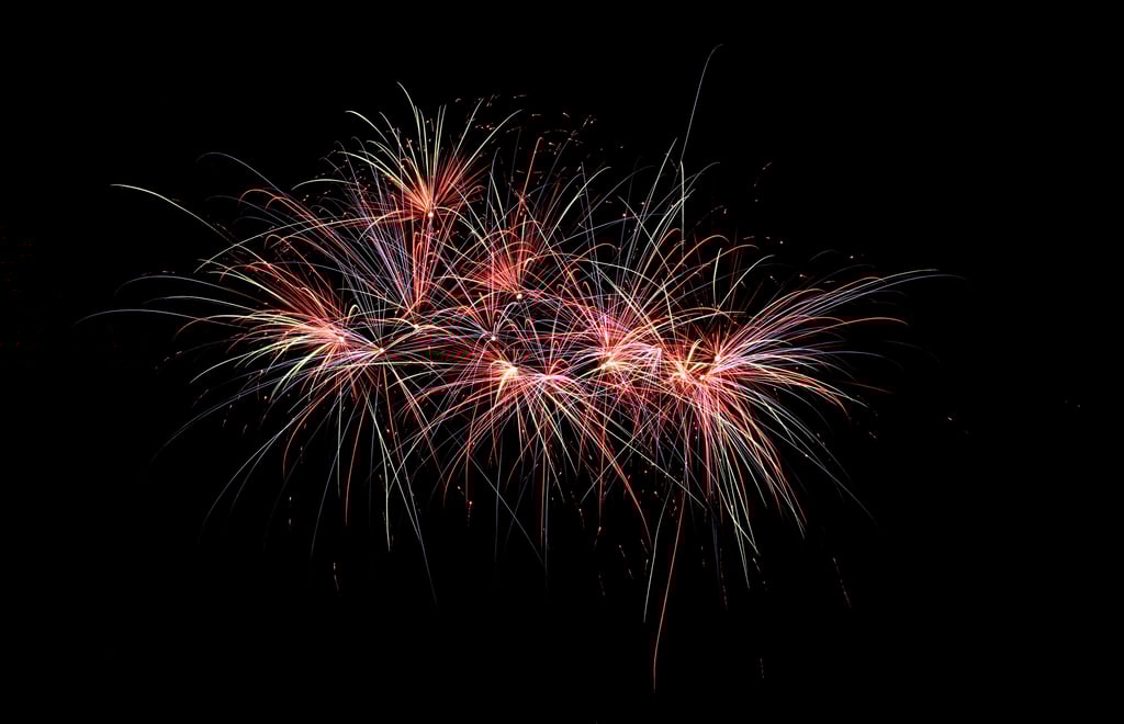 Zu Silvester werden traditionell Raketen abgefeuert.