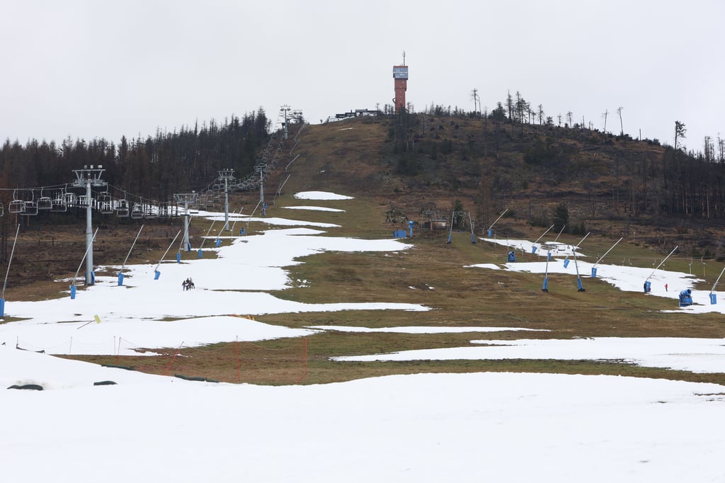 In Braunlage fehlt Schnee: Klimaexperten bezweifeln die Zukunft des Harzes als Skisportregion.
