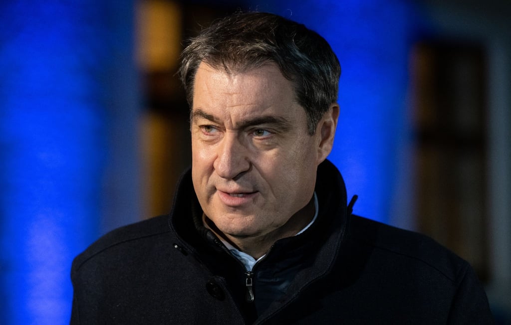 Markus Söder erwartet von den Mitgliedern der Partei bedachte Aussagen.