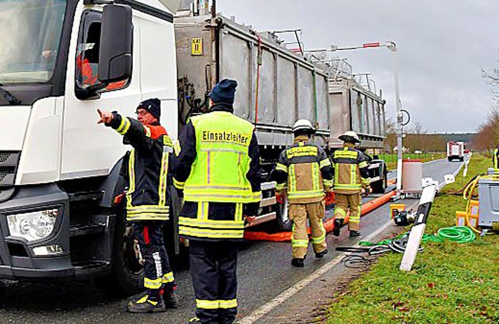 Fahrzeuge, die das Gelände der Putenzuchtanlage in Wieglitz befahren oder verlassen, müssen durch die Schleuse.