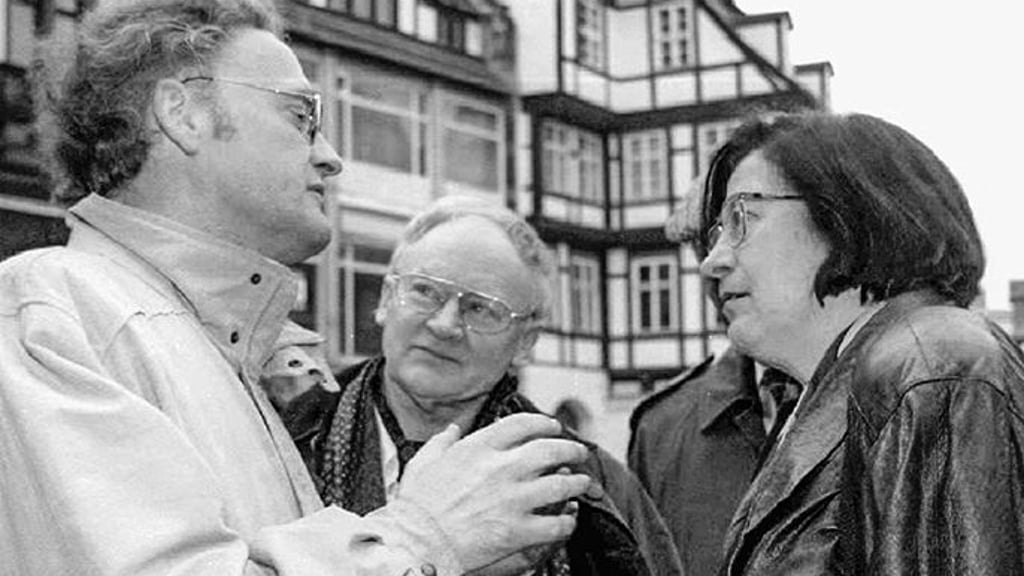 Gerhard Wolf (Mitte) 1997 mit Christa Wolf und Friedrich Schorlemmer in Quedlinburg