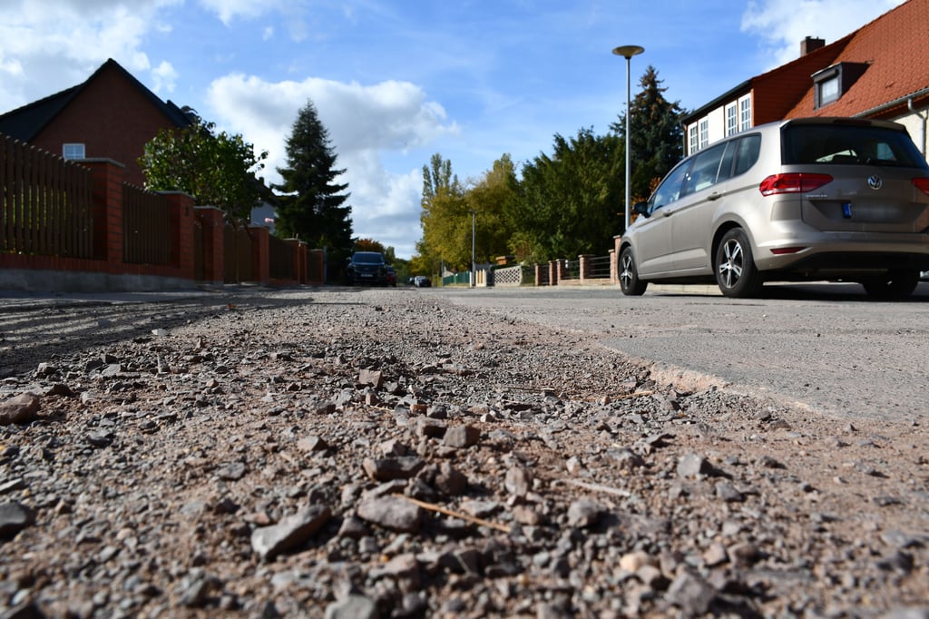 Im Neustädter Feld in Magdeburg soll eine Straße ausgebessert werden.
