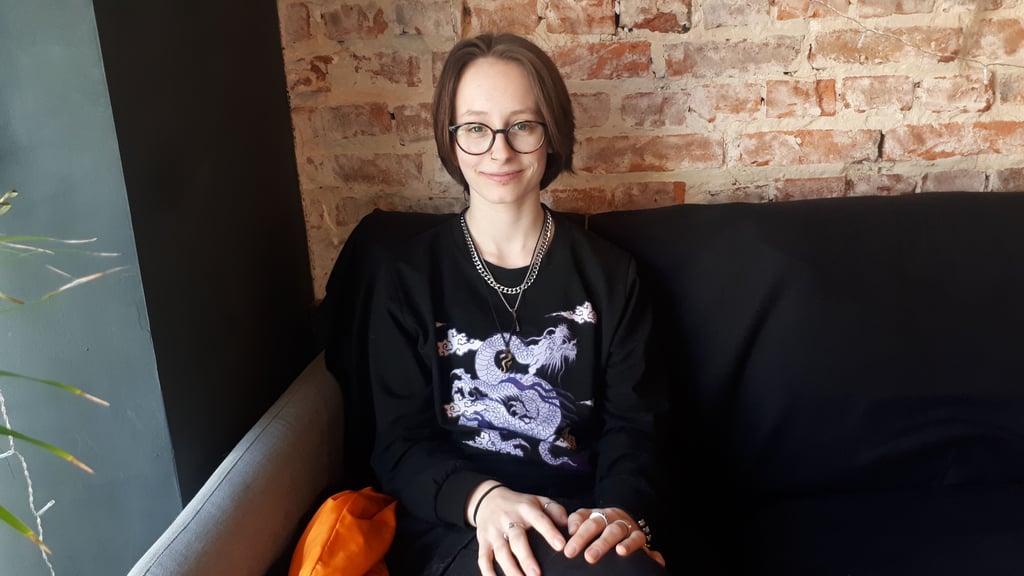 Alin Prinz kümmert sich neben dem Vertrieb des "Hilde-Brand" auch um andere jahrgangsinterne Vorhaben, darunter zum Beispiel den Vor-verkauf von Eintrittskarten für die Abi Party aller Gymnasien welche am 22. April 2022 statt fand.