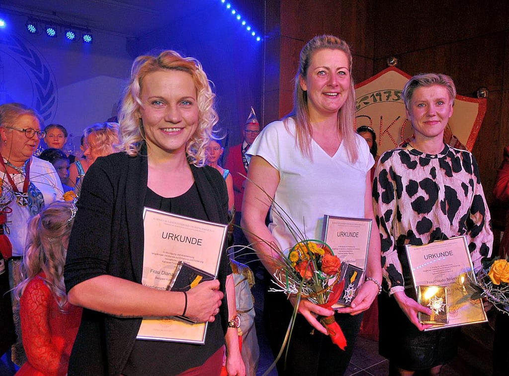 Diana Heinemann, Bianca Kirchner und Claudia Bößenroth (von links) trainieren die Kinder-und Jugendtanzgruppen des BKC Berga.