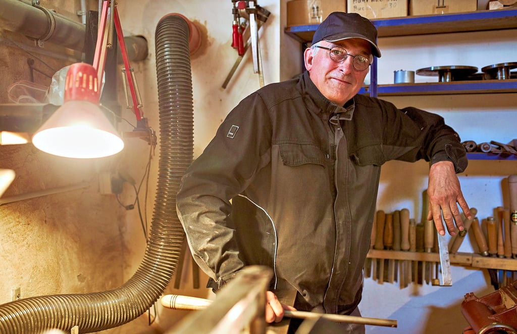 Günter Rose hat im Keller seines Wohnhauses in Langenweddingen eine Werkstatt eingerichtet.