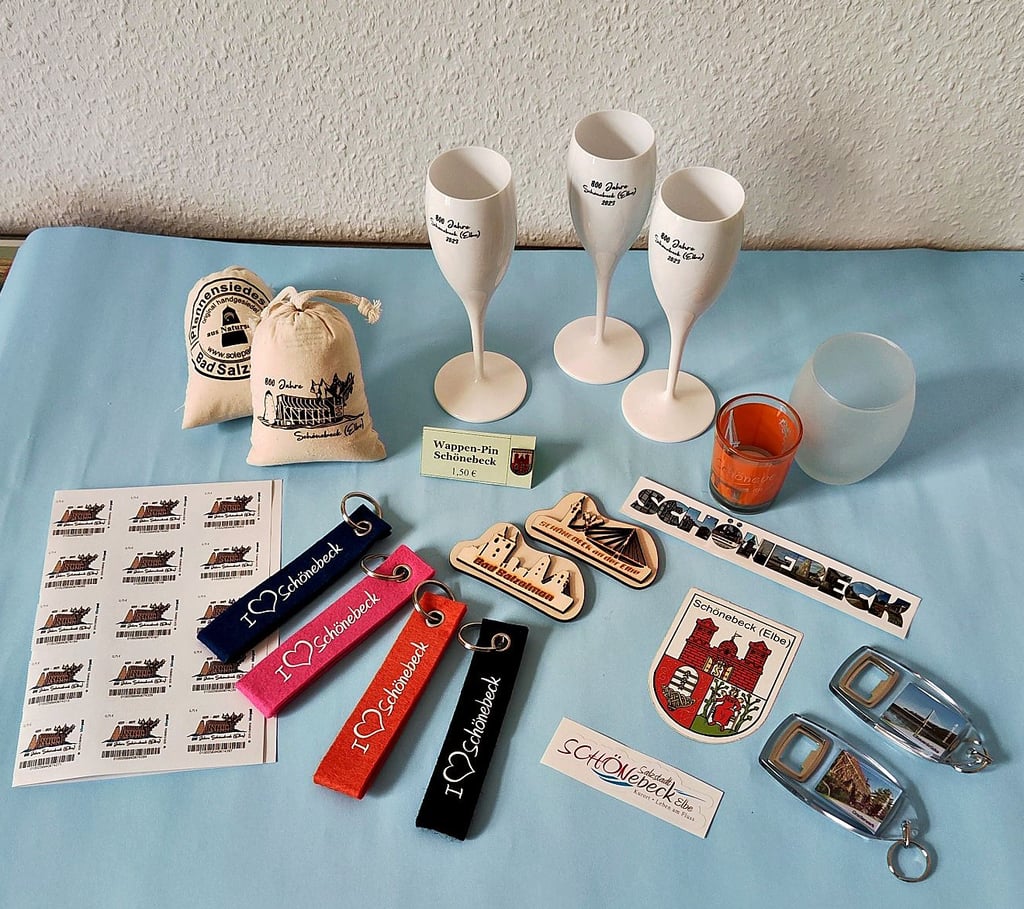 Zum Stadtjubiläum gibt es einige neue Souvenirs in Schönebeck zu kaufen.