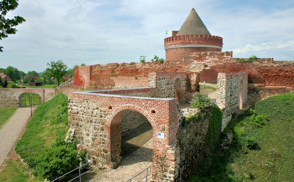 Vieles lässt sich in der Einheitsgemeinde Zerbst bei Führungen erkunden – die Lindauer Burg zum Beispiel.