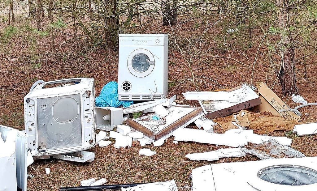 Wilde Müllentsorgung zwischen Annaburg und Kolonie, die zu Beginn des Jahres von aufmerksamen Bürgern entdeckt und gemeldet wurde.