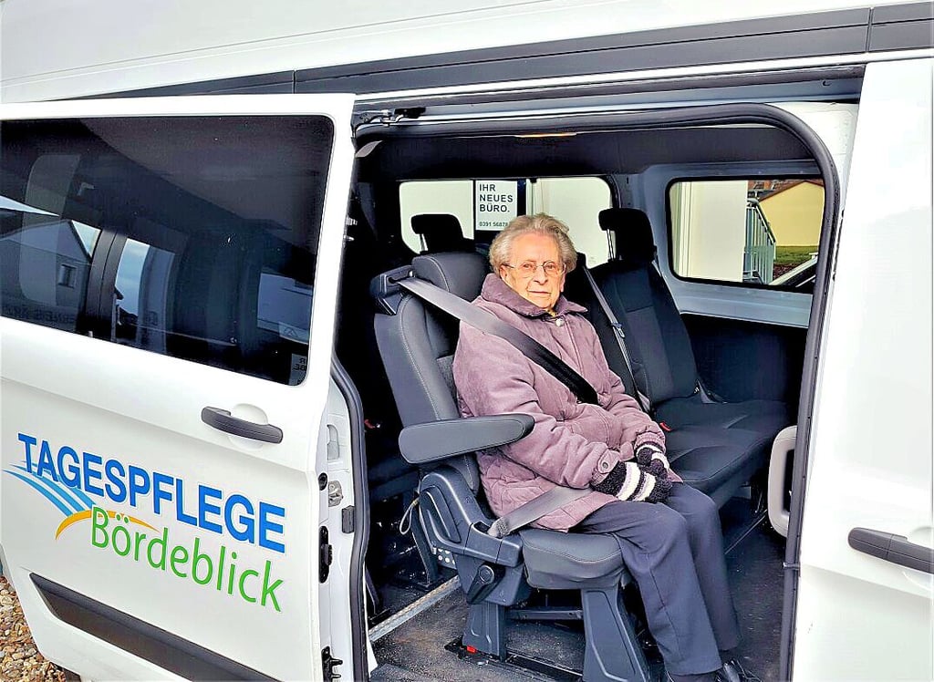 Zur Tagespflege gehören ein Abhol- und Bringeservice und neu auch eine Betreuung in hauswirtschaftlichen und privaten Angelegenheiten.