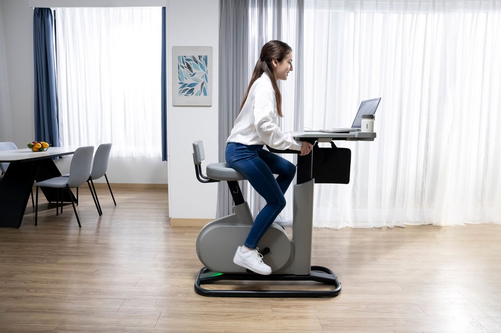 Go! Mit nach vorne weggeschobenem Schreibtisch kann es auf dem E-Kinekt von Acer auch etwas sportlicher zugehen.