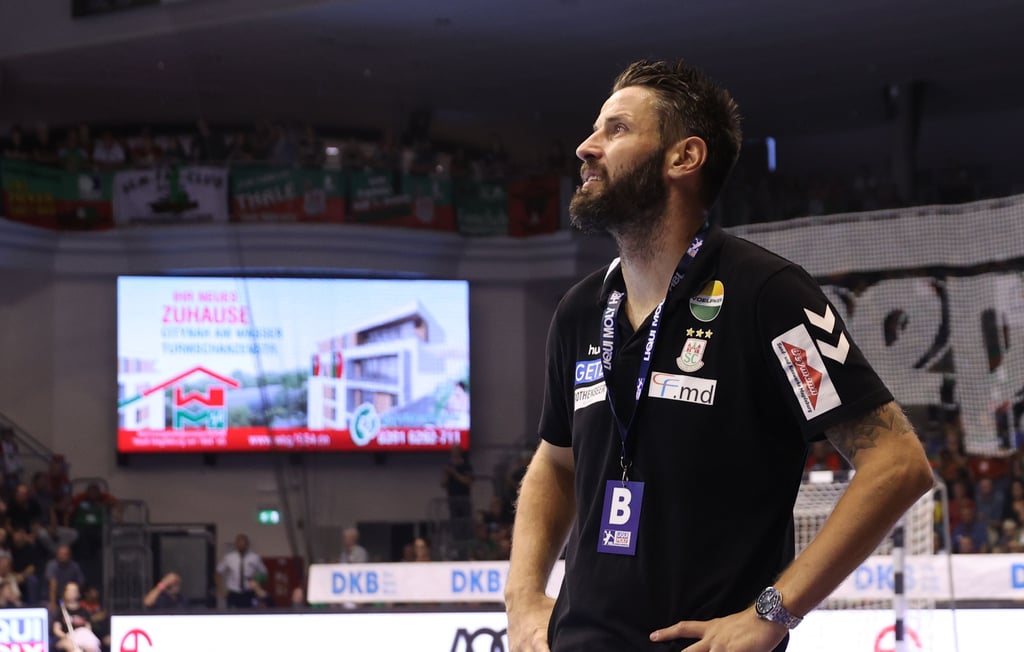 Noch wirkt Bennet Wiegert nachdenklich. Erst morgen wird SCM-Coach genau wissen, in welcher Verfassung die Spieler sind, die an der WM teilgenommen haben.