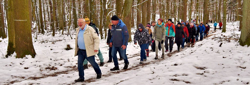 Vereinsleben in FinneRegion Unterwegs im Winterwald Tour der SG