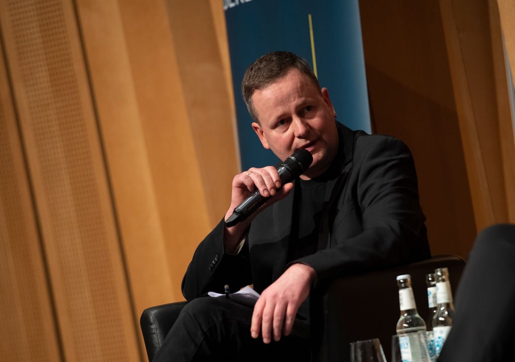 Klaus Lederer, Berliner Kultursenator, spricht.