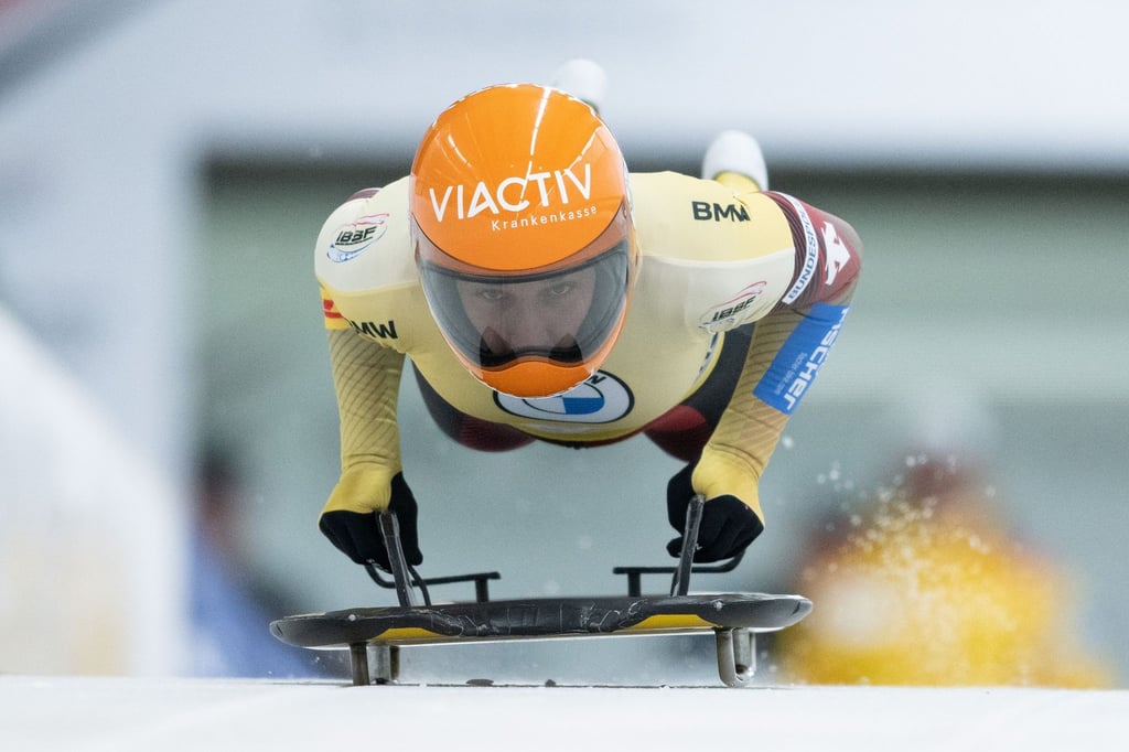 Tina Hermann aus Deutschland springt auf ihr Skeleton.