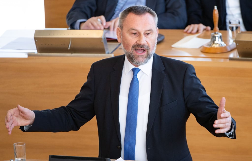 Marko Schiemann (CDU), spricht während der Sitzung des Sächsischen Landtages.