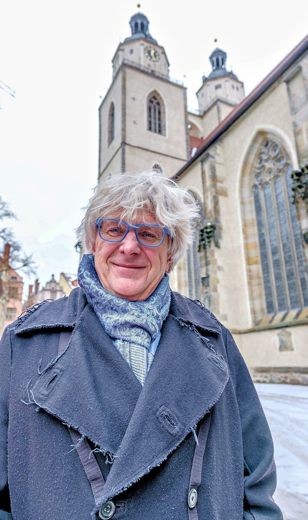 Als alles noch nach Anfang schmeckte. Pfarrer Alexander Garth im Januar 2017 vor der Wittenberger Stadtkirche. Am Sonntag wird er dort verabschiedet.