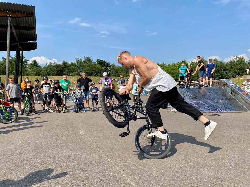 Das lokal organisierte Festival " Alles rollt" in Wolfen-Nord war in den vergangenen Jahren eine beliebte Jugendaktion. Selbst BMX-Star Chris Böhm gab einen Workshop. Findet die Veranstaltng auch 2023 statt?