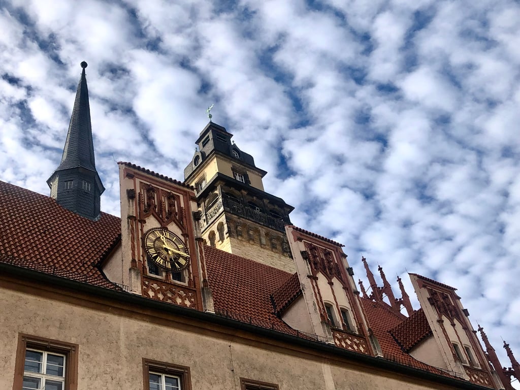 Im Zeitzer Rathaus hat es 2022 Personalprobleme durch Renteneintritt und Kündigungen gegeben. Es gibt verschiedene Strategien, wie man dem begegnet.