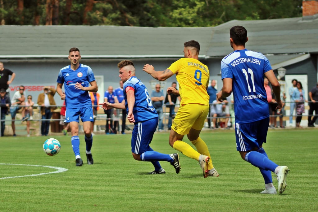 Kapitän Florian Köhler ist mit Westerhausen in Bischofswerda gefordert.