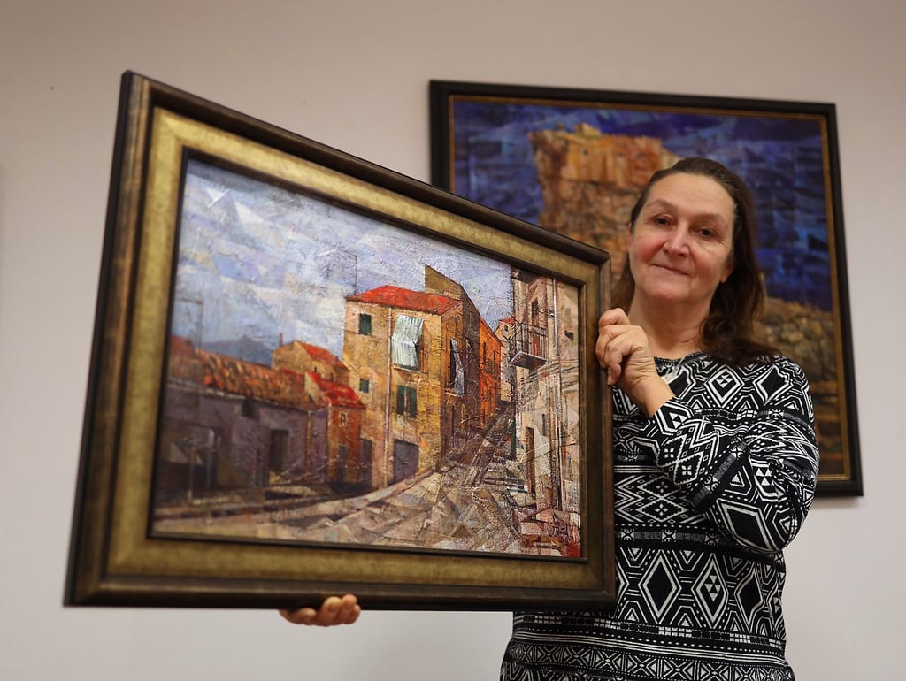 Bilder, bei einem Aufenthalt auf Sizilien entstanden, zeigt die hallesche Künstlerin Iris Band jetzt in einer Ausstellung in der Galerie Zaglmaier.