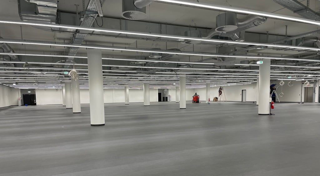 Der künftige Mediamarkt im Rathauscenter. Noch ist die Halle leer. Die Arbeiten sollen zeitnahe beginnen.