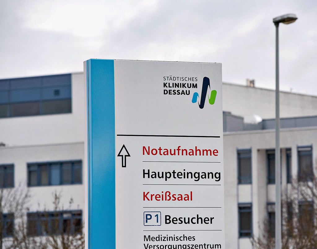 Blick auf das Klinikum. Hinter den Türen wurde viel über die „Leistungsorientierte Bezahlung“ diskutiert.