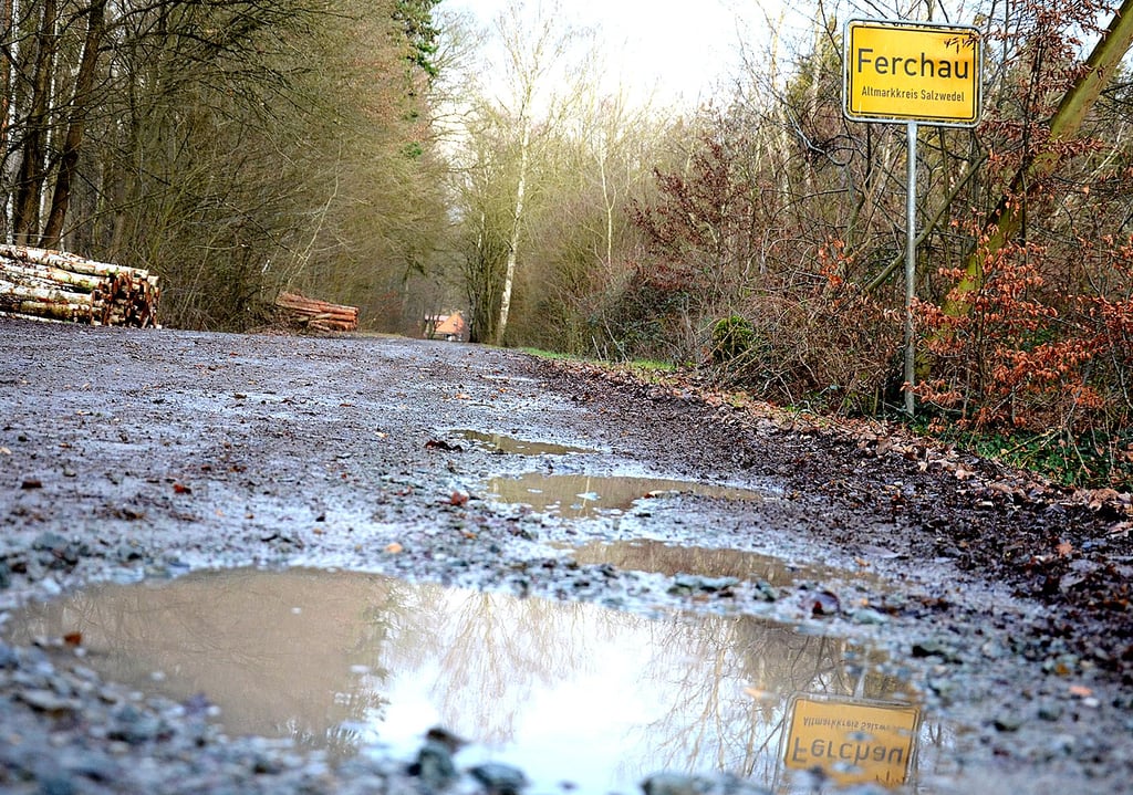 Pfütze an Pfütze auf dem Weg zum Ferchau: Wann wird die Buckelpiste endlich gemacht?